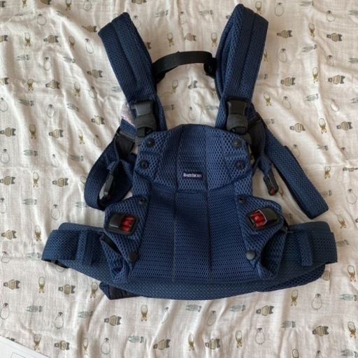 【全国発送可能】（送料1100円）ベビービョルン 抱っこ紐　ハーモニー