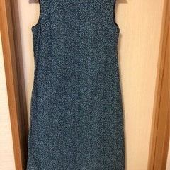 ワンピース　9号　ブルー小花柄