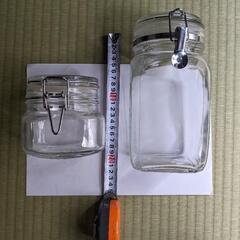 蓋付きガラス瓶　保存容器　の画像