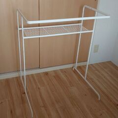 IKEA RASSLIG ラッスリグ 2つ シェルフユニット ハンガーレール付き, ホワイトの画像