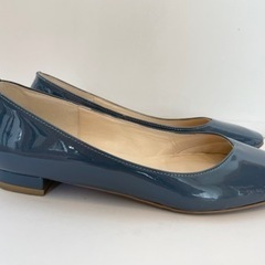 odette e odile 23.0cm エナメルパンプスの画像