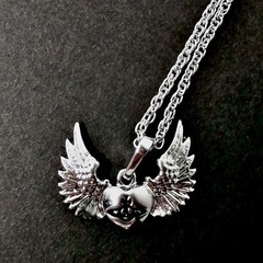 【新品 Vivienne Westwood】羽 ハート モチーフ...