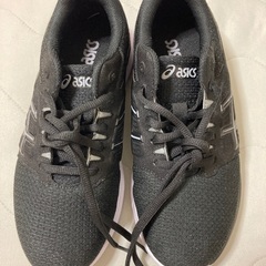 asics スニーカー