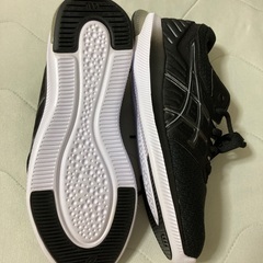 asics スニーカーの画像