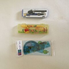 【値下げ】コンパスとPoohさんの筆箱一式と定規、三角定規&分度...