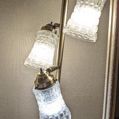 ガラススタンドライトの画像