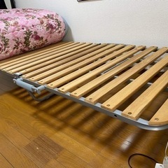 一人折り畳みベッドの画像