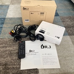 DR.J  HI-04 ミニプロジェクター　1800ルーメンの画像