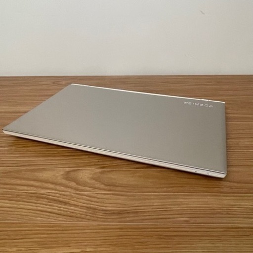 大容量1テラ⭐️人気ゴールド⭐️在宅テレワーク⭐️イラレでデザイン⭐️動画DVDも迫力で