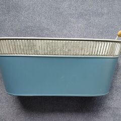 【新品】　ブリキ　ガーデニング　プランター　インテリア　小物入れ　の画像