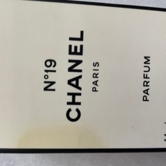 シャネルの香水の画像