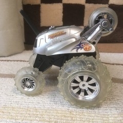ラジコンカー　モンスター