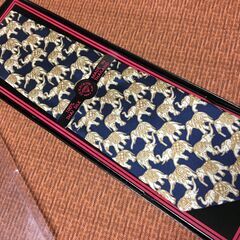 お値下げで百円【未使用品】象柄だゾウ 100％THAI SILKネクタイ MADE IN THAILAND シルク ケース入 の画像