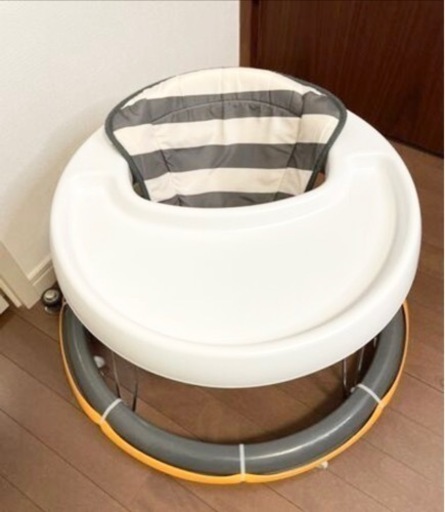 【歩行器】壁が傷つかないクッション付　ベビー用品　ベビーウォーカー