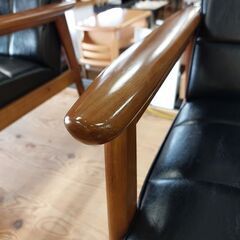 カリモク６０　Ｋチェア　２シーター　スタンダードブラック　【愛品倶楽部柏店】の画像