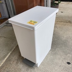 ■ゴミ箱/ホワイト/やや大きめ■クリーニング済み【管理番号83108】