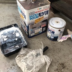 ペンキ　ソフトグレー　ローラー付き