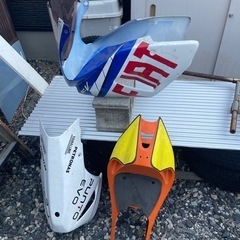 NSF中華カウル　ワレあり