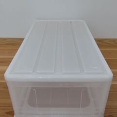 衣装ケース３つまとめて差し上げます　０円の画像