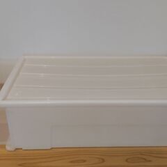 衣装ケース３つまとめて差し上げます　０円の画像