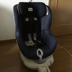 Britax Isofix チャイルドシート　新生児から4歳