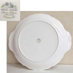 廃盤品★ロイヤルアルバート CAROLINE キャロライン サービングプレート 英国製 23.5×26.5 持ち手付 小花 皿 ROYAL ALBERT ☆ PayPay(ペイペイ)決済可能 ☆ 札幌市 豊平区 平岸の画像