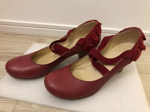 Pioneroの赤いパンプス（25cm）
