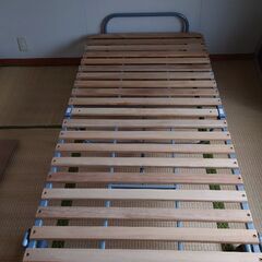 折り畳みベッドです。