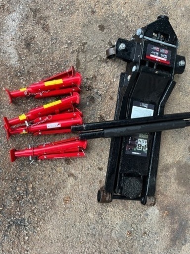 ジャッキ　ウマ