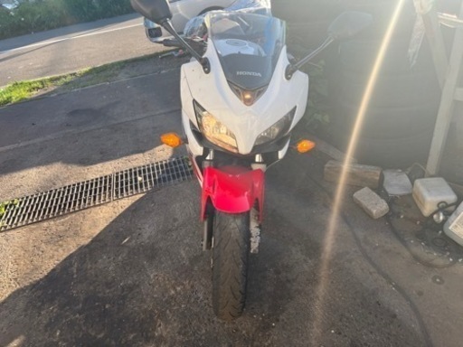 ホンダ　バイク　CBR400R