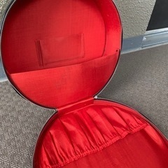 円形　アンティークカバンの画像