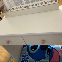 ハローキティ  椅子なし　ドレッサー