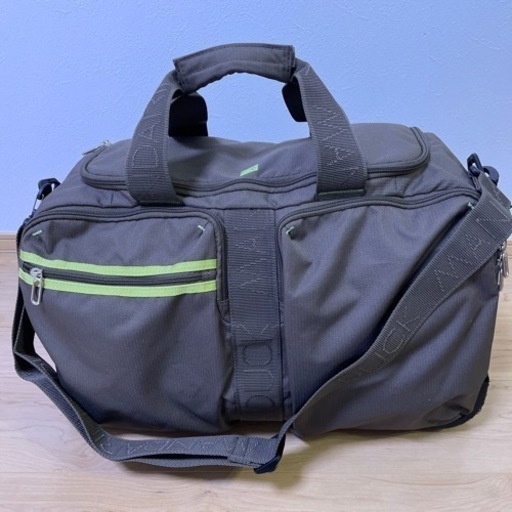 最終値下げ　キャリーボストンバック　MANDARINA DUCK