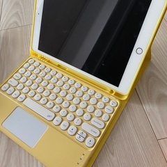 iPad 第8世代 128gb wi-fiモデル ゴールドの画像