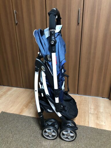 【美品】（値下げ）アップリカ　ラクーナビッテベビーカー（赤ちゃん本舗限定モデル）＜おまけつき＞