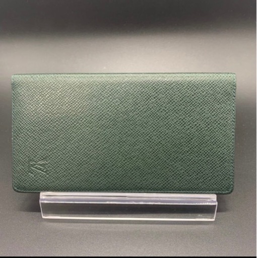 LOUIS VUITTON ルイヴィトン　ポルトバルールカルトクレディ　札入れ　タイガ　エピセア　【極美品】