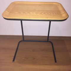 無印良品のテーブルの画像