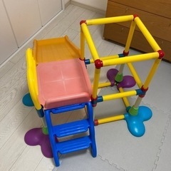 ジャングルジム　滑り台の画像