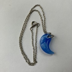 勾玉ネックレス