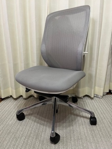 オカムラ　シルフィ　ハイバック　グレー　ホワイト　2017年製