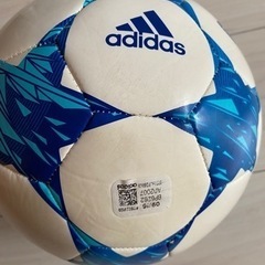 【差し上げます】adidas サッカーボール　フィナーレ　5号の画像