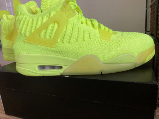 NIKE エアジョーダン4