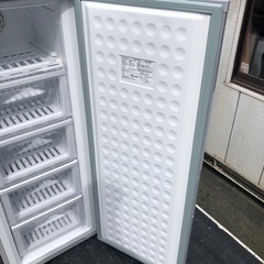 アビテラックス Abitelax 冷凍庫 ACF-112FE　美品 冷凍庫 シルバー ストライプ ACF-112FE [107L /1ドア /右開きタイプ