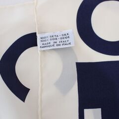 CHANEL　シャネル スカーフ　ココマーク　ロゴ　ブルー/ホワイト　シルク100％　大判　カレ　マドモアゼル　レディースの画像