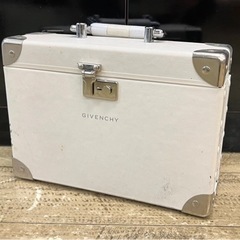 きまりました　中古　ジバンシー　アクセサリーケース　レア