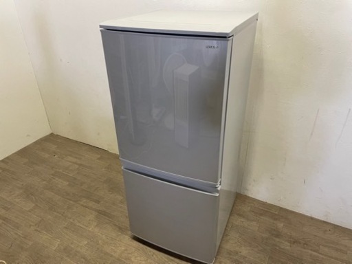 090100 シャープ冷蔵庫　2017年製