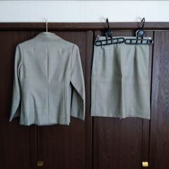 【訳アリ】昭和レトロ　春秋レディーススーツ６の画像