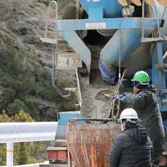 建設作業員募集  ★ガテン系職人募集・体力に自信のある人急募の画像