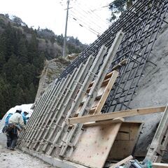 建設作業員募集  ★ガテン系職人募集・体力に自信のある人急募の画像