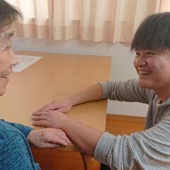 ショートステイ＆グループホームでの介護職員　正社員募集中の画像